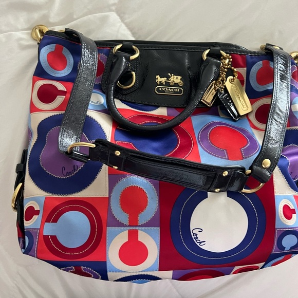 Coach silk stitch tote bag…gently used and taken care with so much love🔥🔥🔥 - Picture 11 of 12